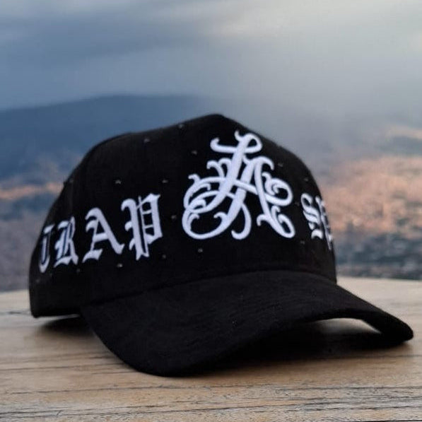 LA TRAP SUPPLY BLACK RHINETSONE HAT